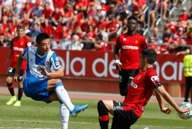 22, 特鲁瓦保级成功球迷狂欢庆祝整夜  