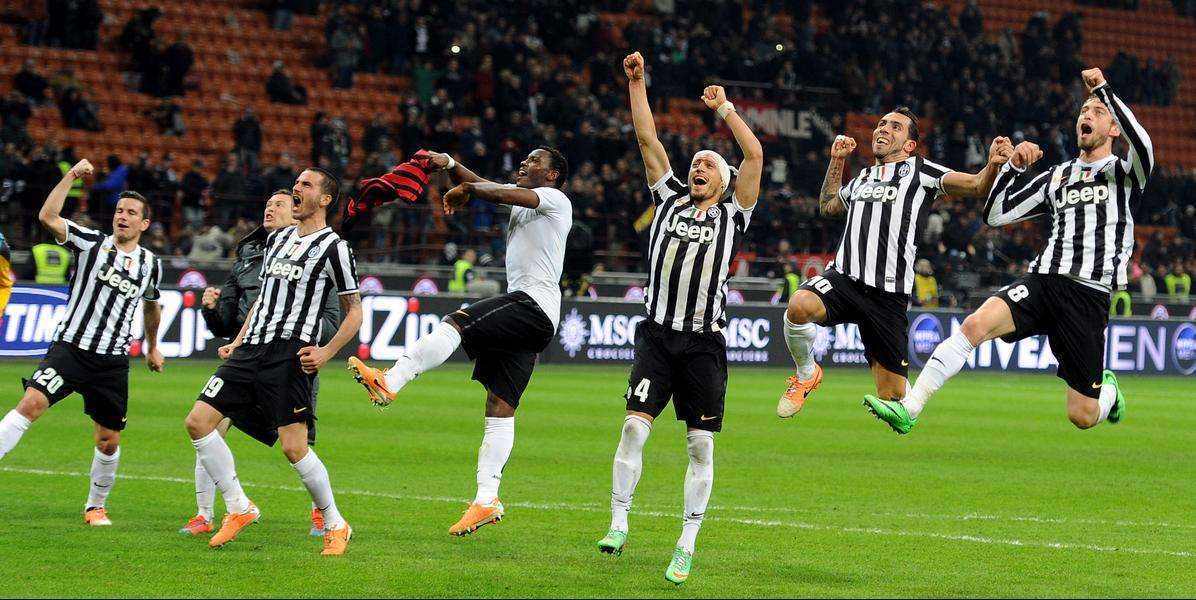  里尔女足创造联赛不败夺冠奇迹  