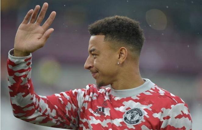  曼联锋线重组迫在眉睫，亿元先生或遭抛售  