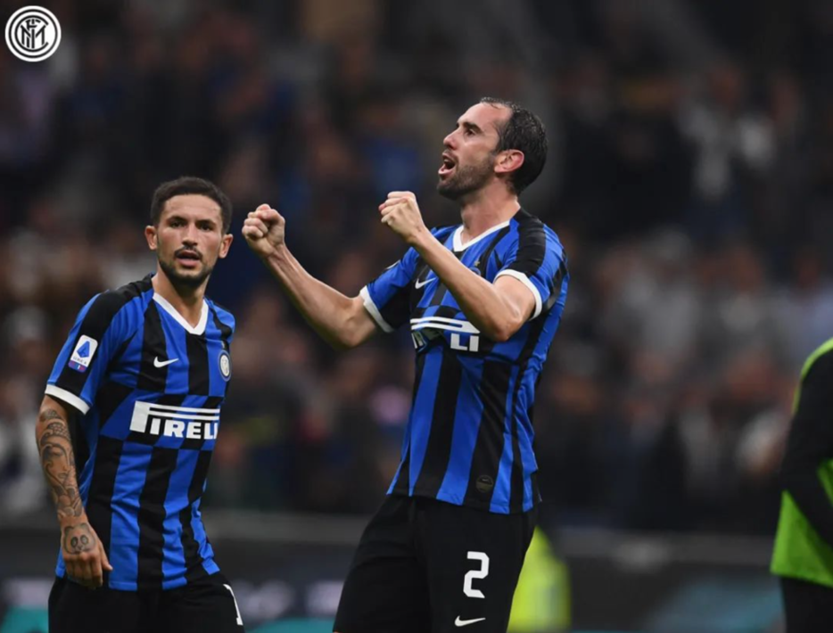  多特蒙德客场雨战艰难取胜保持争冠希望